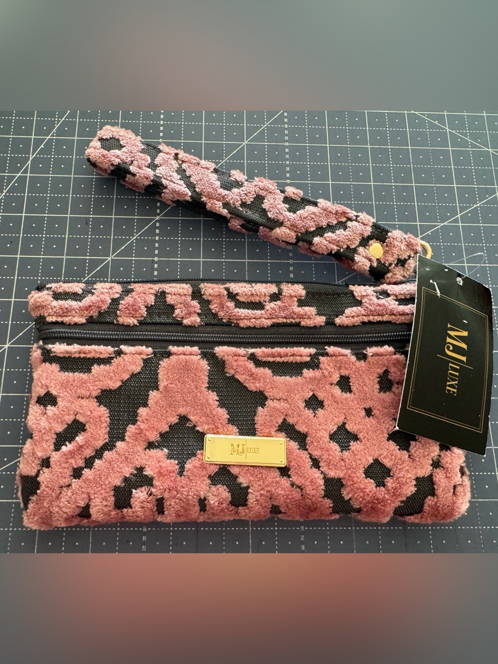 Makeup Junkie Luxe Demi More zipper wallet! Sleek and practical. BRAND NEW!